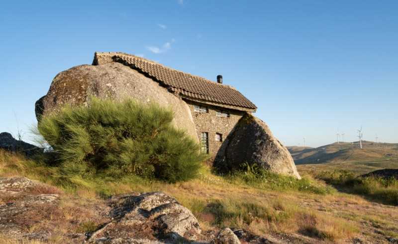 全球最丑的十大建筑（全球最丑的十大建筑在哪）