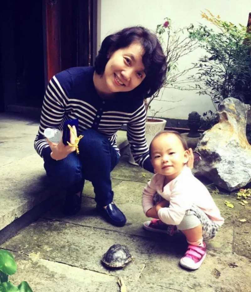 李修平两任老公简历（央视主持人李修平的2段婚姻）