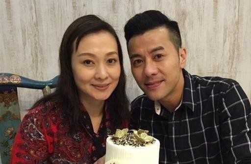 梁汉文老婆照片（梁汉文妻子甜蜜秀恩爱却被嘲似母子）