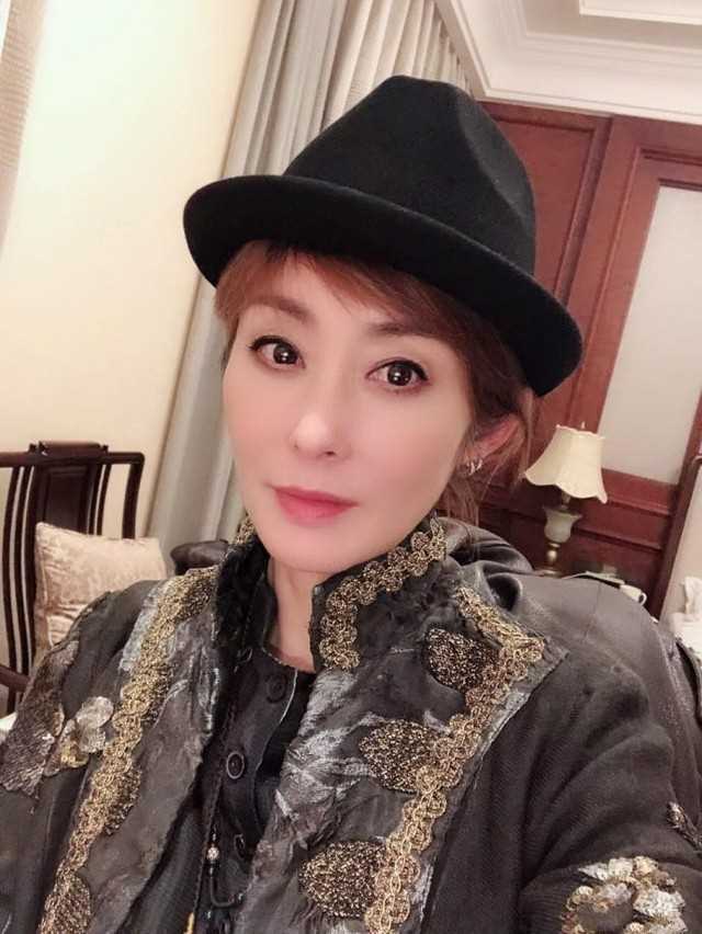 周星驰的老婆是谁（周星驰的6个老婆现状）