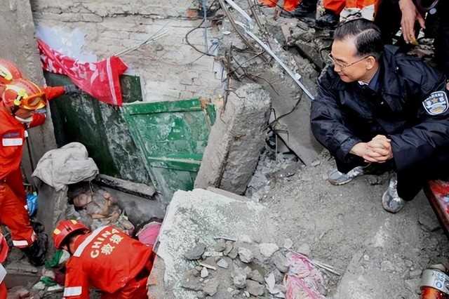 汶川地震恐怖真实图片（30张图片回顾汶川地震）