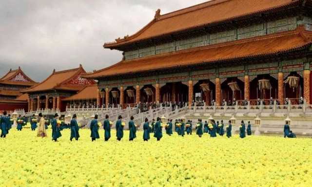 满城尽带黄金甲演员（满城尽带黄金甲用了多少群演）