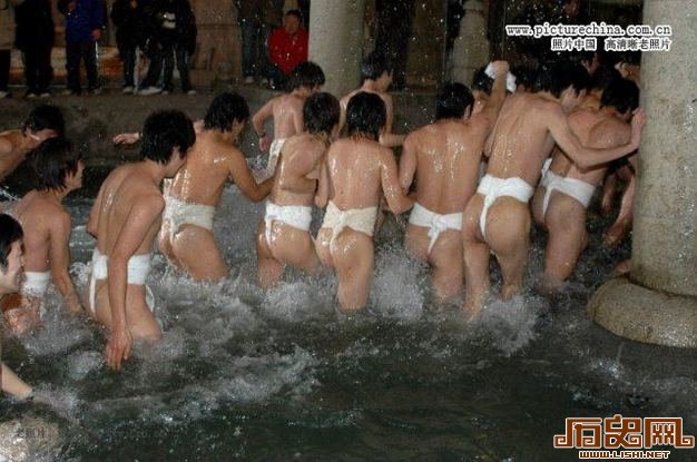 揭秘日本人特殊而疯狂的“裸”文化