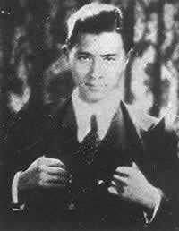 1915年06月27日电影艺术家赵丹诞生
