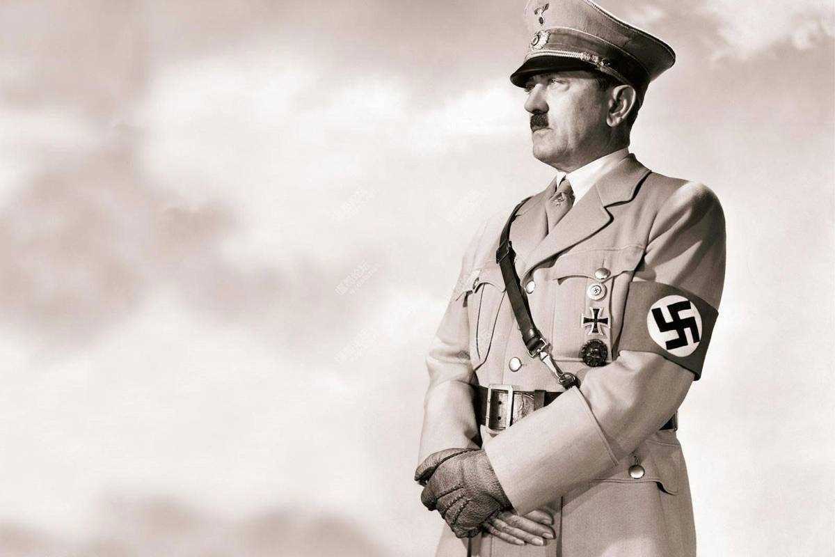 一片面包卖50万马克，“精神德国人”希特勒，如何拯救德国？