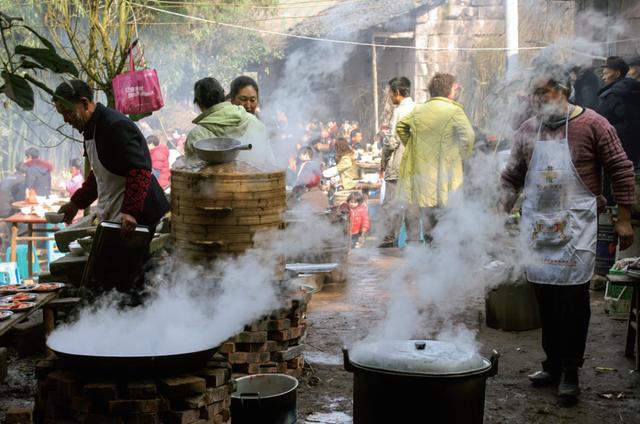 重庆市地方特色民俗风情 重庆民风民俗饮食服饰民俗(2)