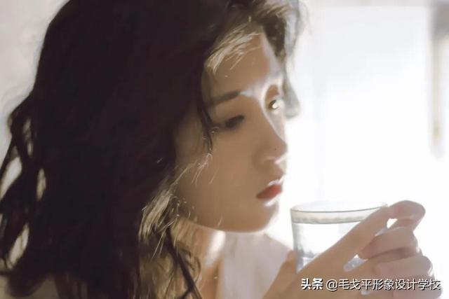 女星面部点痣图 女明星同款美人痣(5)