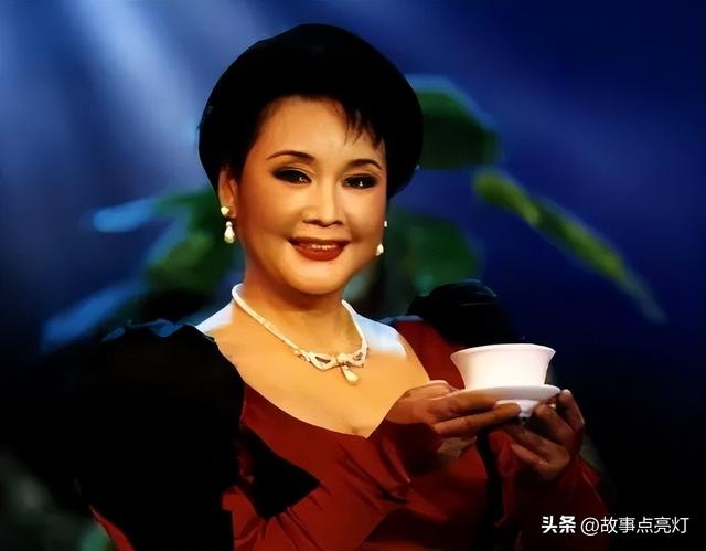 李谷一和丈夫的对唱 和丈夫肖卓能携手走过43年婚姻(15)