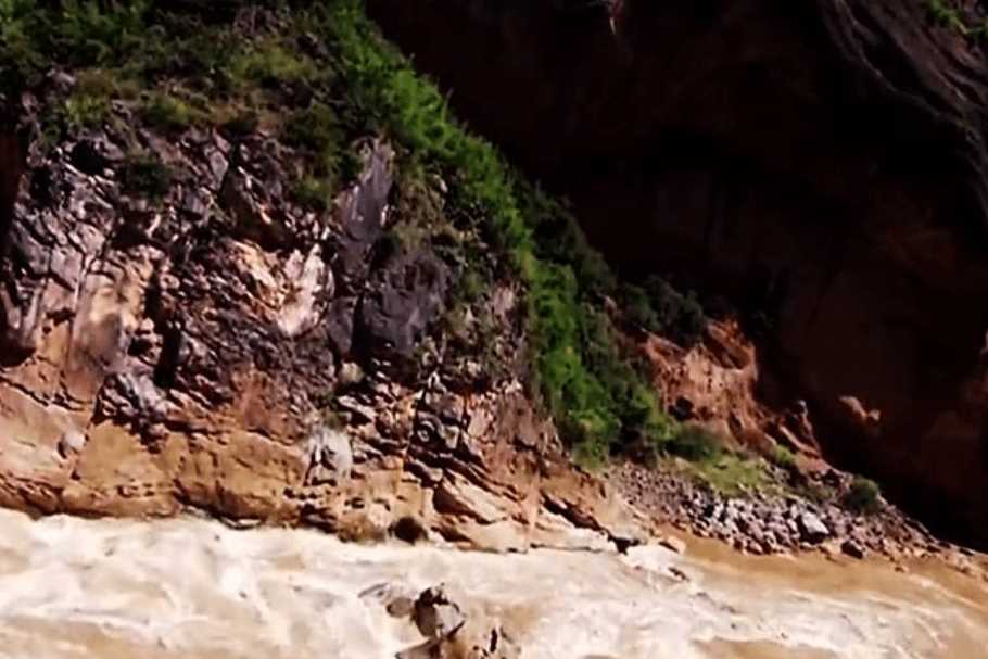 夏朝治水名人--大禹：翻山越岭、走遍大川江河，只为心中的信念