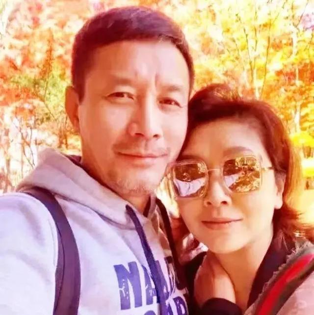 江珊靳东现在关系如何（江珊情史与高曙光闪婚）(36)