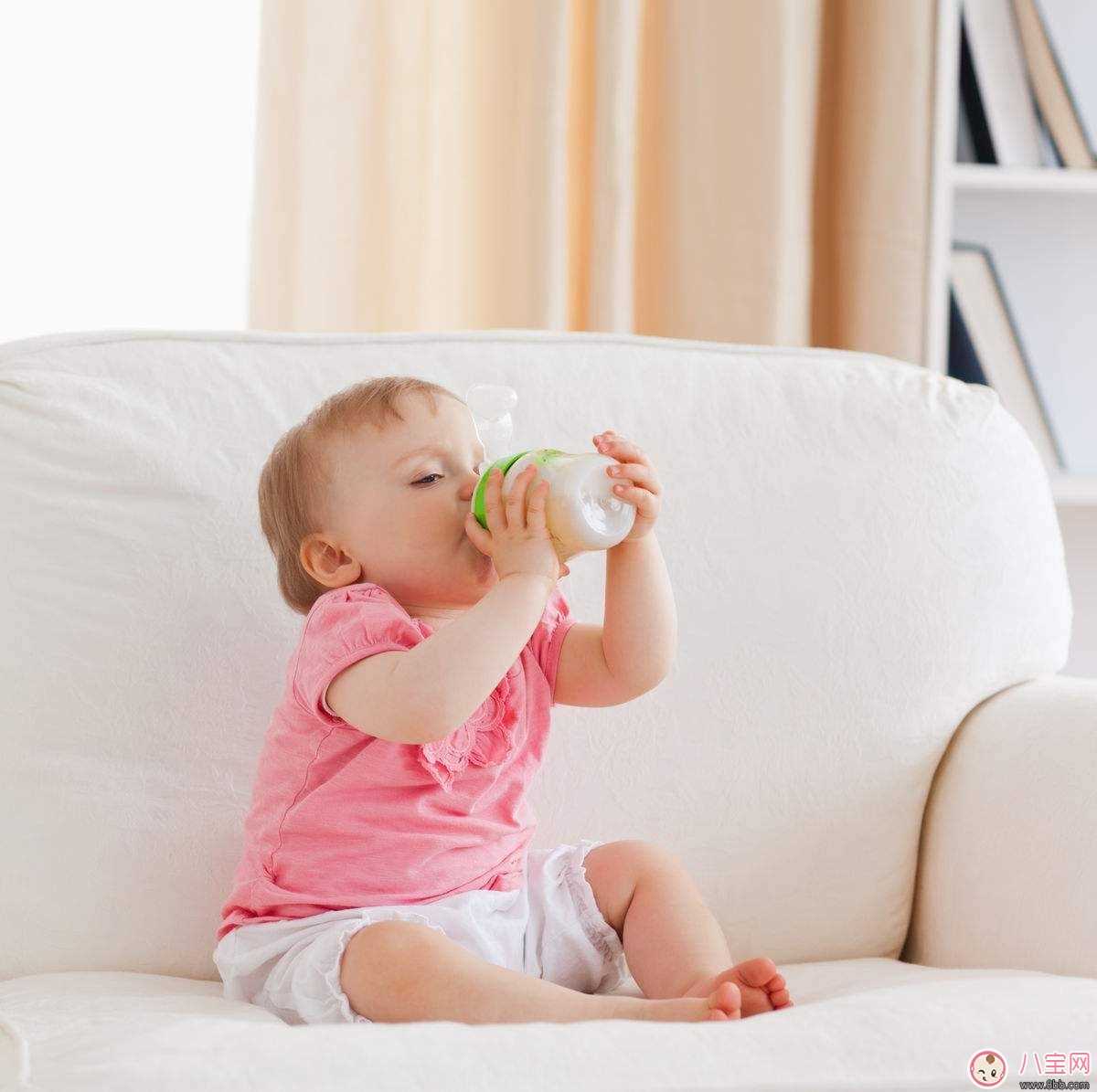 两岁以内宝宝能喝纯牛奶酸奶吗 两岁以内宝宝可以喝什么奶