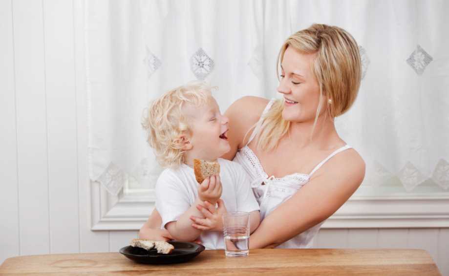 蛋糕薯条孩子能吃吗 如何选择宝宝吃的健康食物