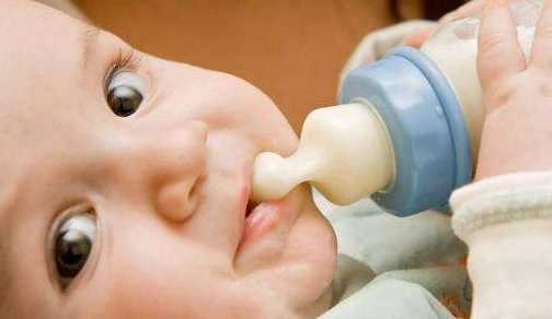 母乳有哪些营养成分   母乳的作用介绍