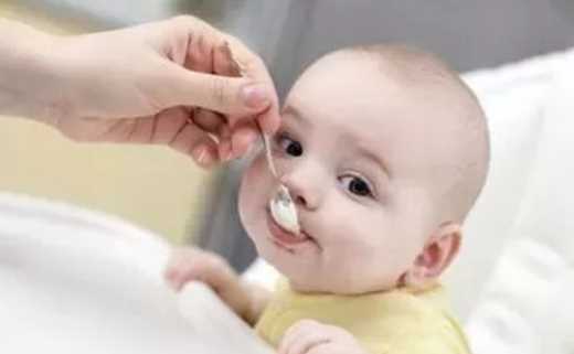 宝宝辅食加了米粉还要喝奶吗