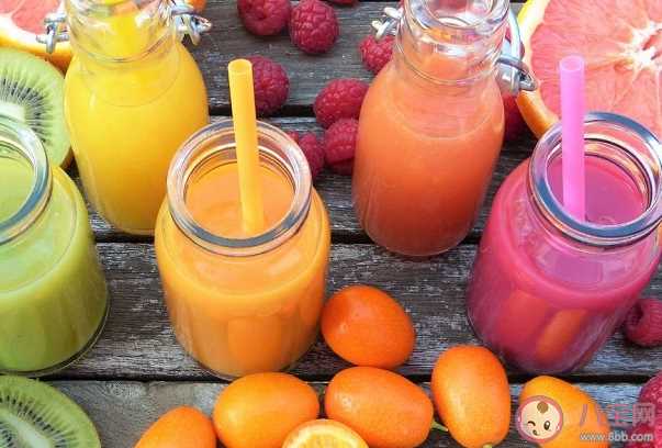 直接吃水果和榨果汁有什么区别 果汁会破坏水果的营养吗