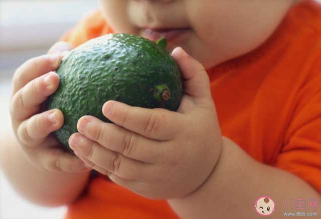婴儿水果吃多了会便秘吗 什么时候给孩子吃水果好
