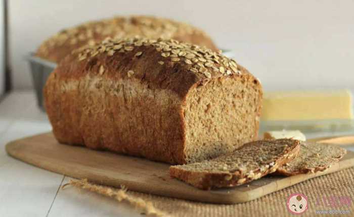 全麦面包和全谷面包有什么区别 减肥必须吃全麦面包吗