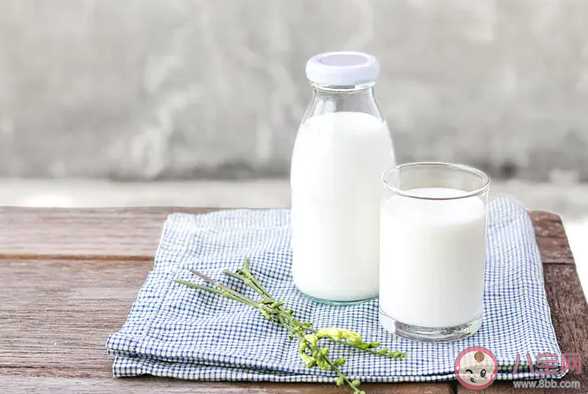 喝牛奶会不舒服是什么原因 乳糖不耐还能喝牛奶吗