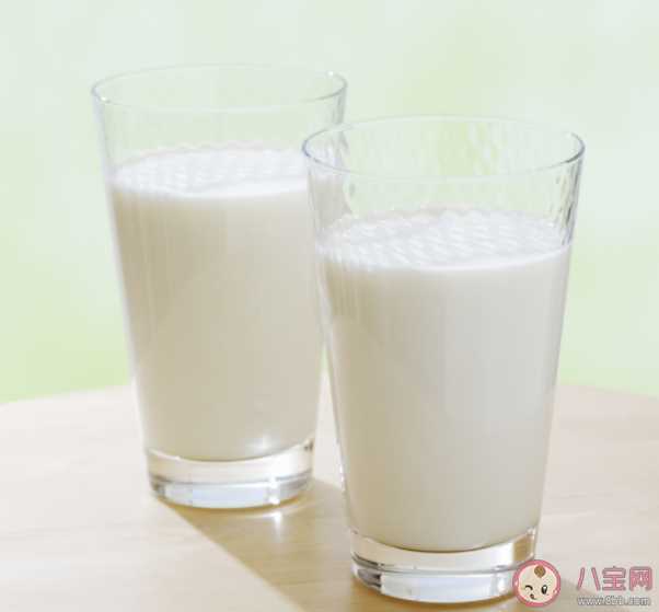 喝奶不适是蛋白质的原因吗 乳糖不耐受就不能喝牛奶吗