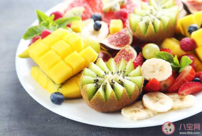 先吃水果再吃饭更利于营养吸收吗 含酸多的水果不能空腹吃吗
