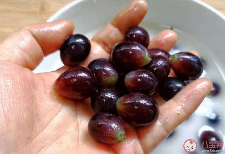 葡萄皮有什么营养价值 吃葡萄不吐葡萄籽可以美容吗