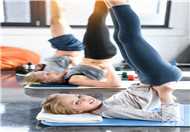 锻炼肩颈的瑜伽动作是什么？