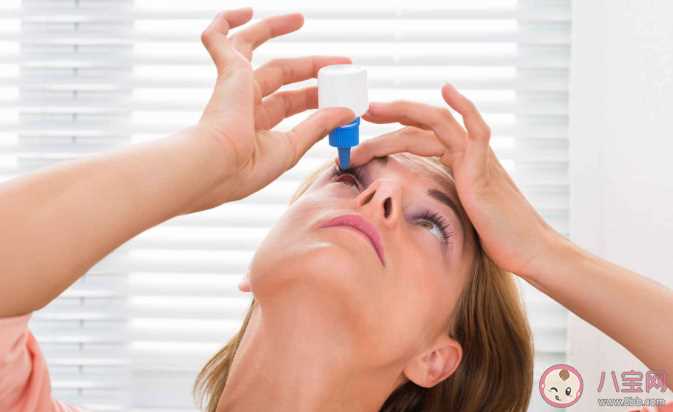 眼药水可以直接滴在眼球上吗 滴眼药水的正确做法是