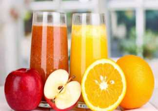鲜榨果汁和复原果汁哪个更健康 喝果汁还不如直接吃
