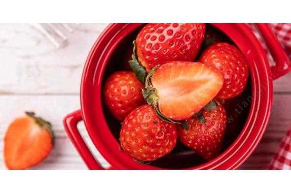 为什么草莓农药残留多？草莓怎么洗不会烂掉？