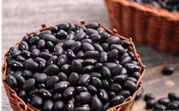 黑豆是酸性食物吗？黑豆适合减肥吃吗？